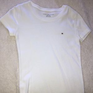 white Tommy Hilfiger t shirt
